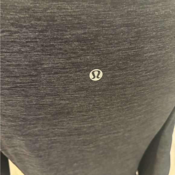 Lululemon Run in the Sun long Top with ruffle hem in size 6. - Picture 6 of 8